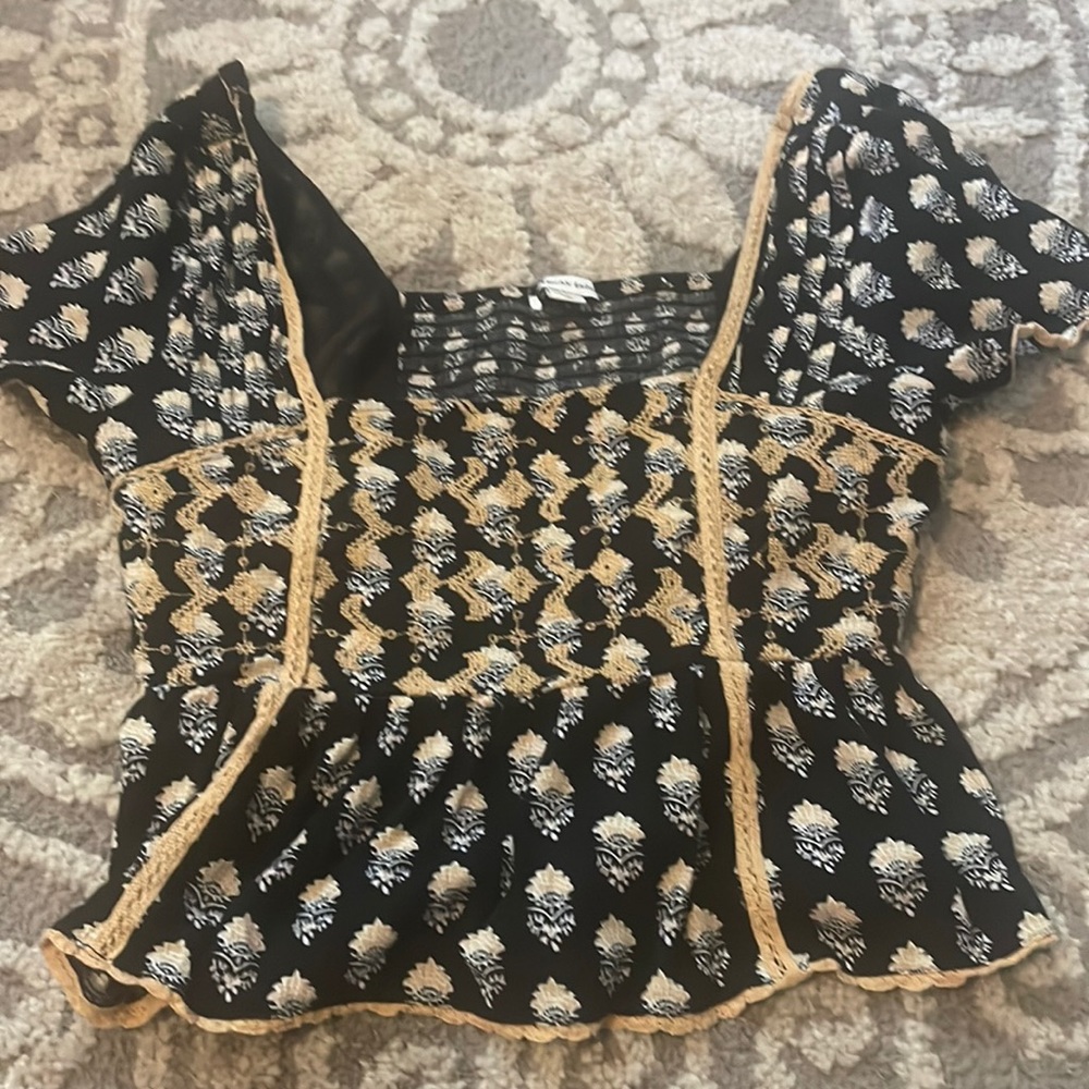 American Eagle crop top